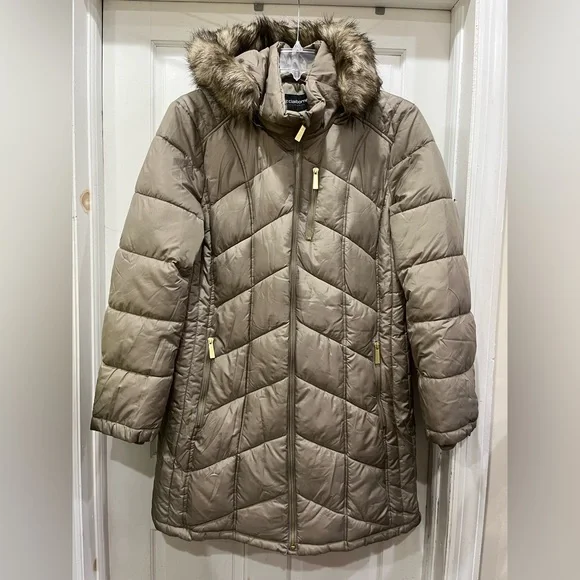 Ladies Jackets Liz Claiborne Quilted Coat LIZ CLAIBORNE • Women's